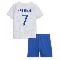 Koszulka piłkarska Francja Antoine Griezmann #7 Strój wyjazdowy dla dzieci MŚ 2022 tanio Krótki Rękaw (+ Krótkie spodenki)